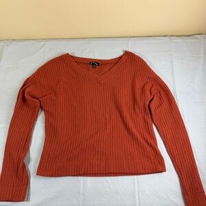 Art Class Women's V-Neck Sweater in Rust